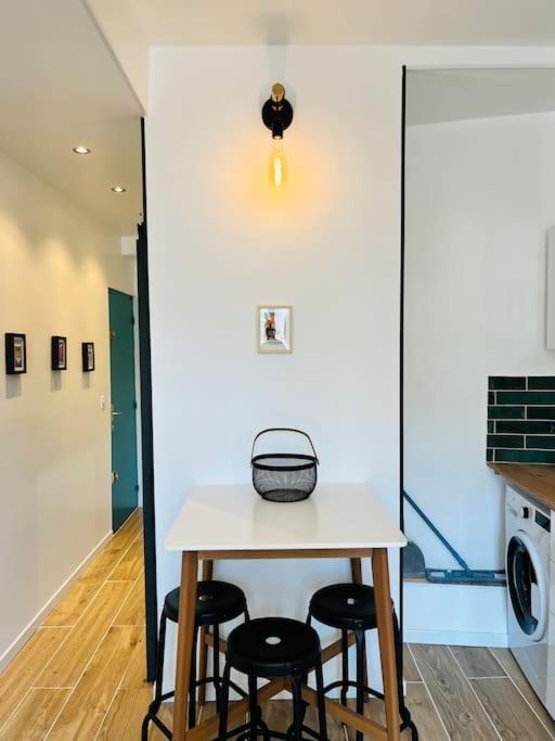 Superbe Appartement Au Coeur Du Mourillon Refais A Neuf Proche Des Plage Toulon Bagian luar foto